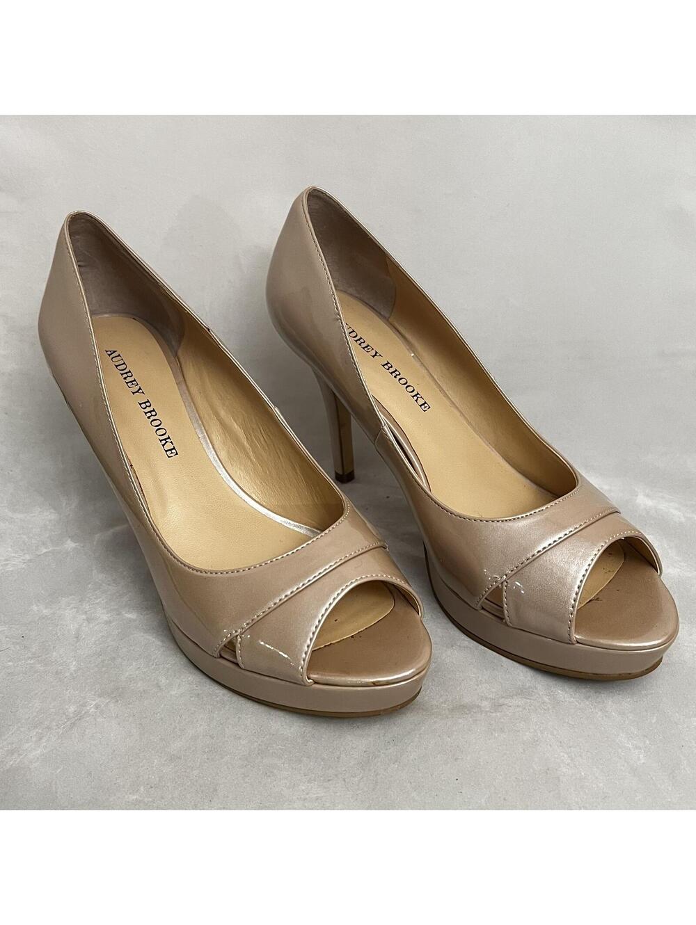 Audrey Brooke Nude Patent Leather Peep Toe Heels Size 8M